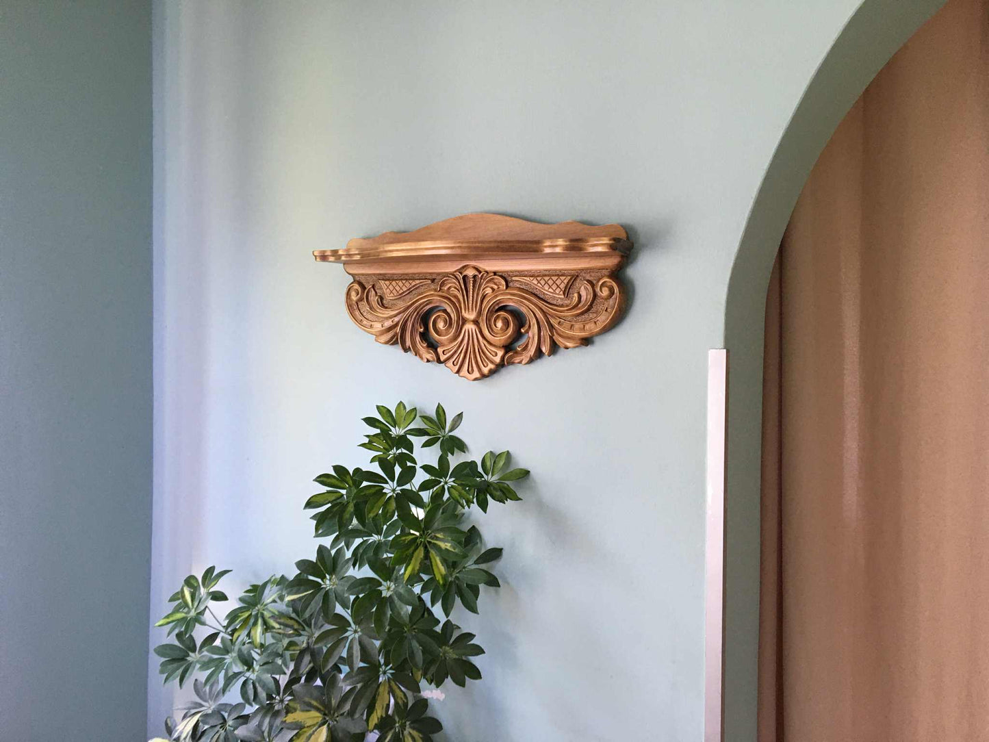 Handmade Linden Wood Shelf: Rustic Wall Decoration