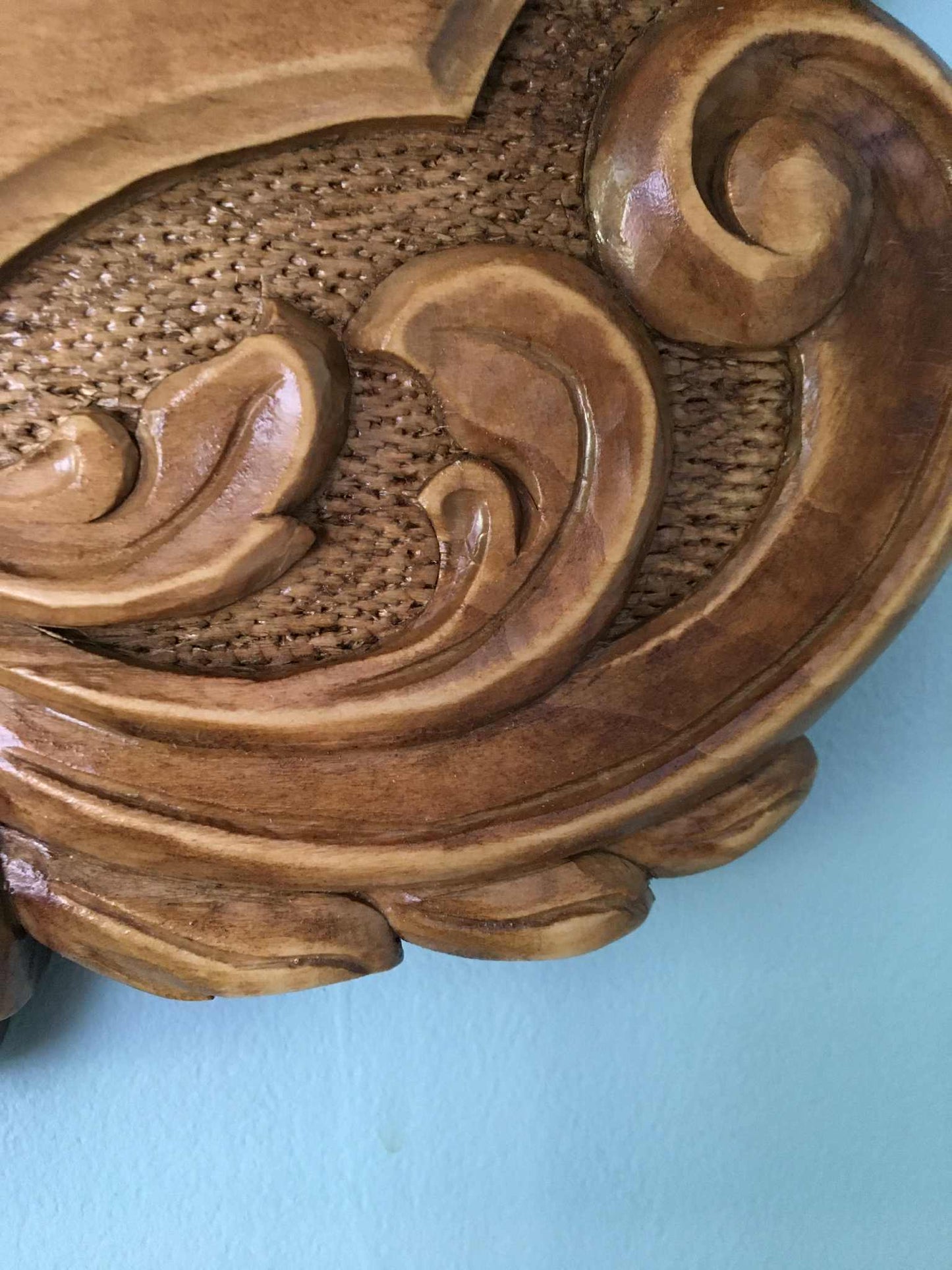Hand Carved Wooden Wall Shelf: Ornate Baroque Decor, Luxury Home Accent