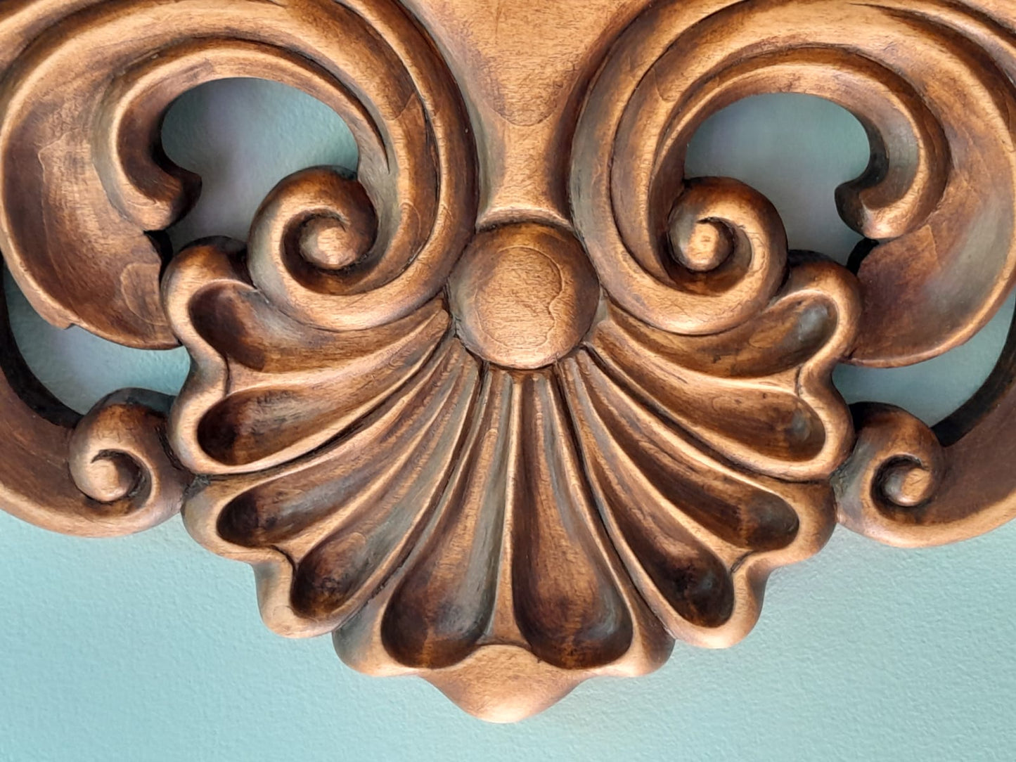 Hand-Carved Linden Wood Shelf: Rustic Wall Decoration