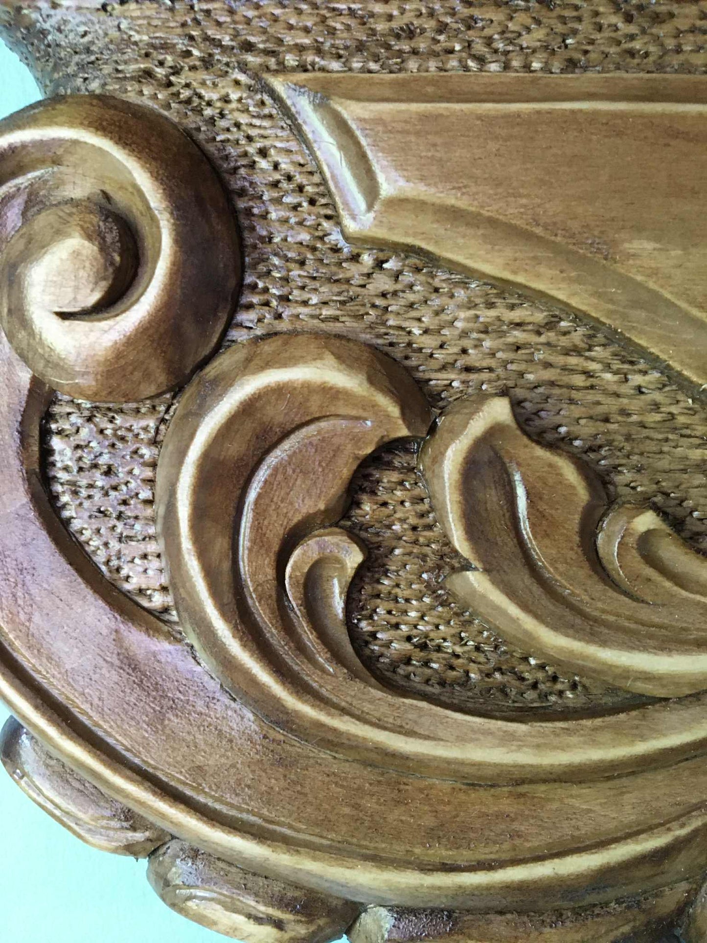 Hand Carved Wooden Wall Shelf: Ornate Baroque Decor, Luxury Home Accent