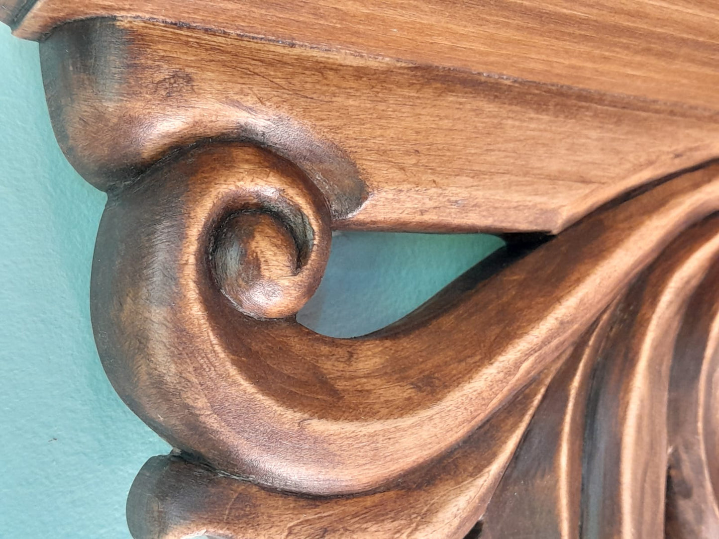 Hand-Carved Linden Wood Shelf: Rustic Wall Decoration