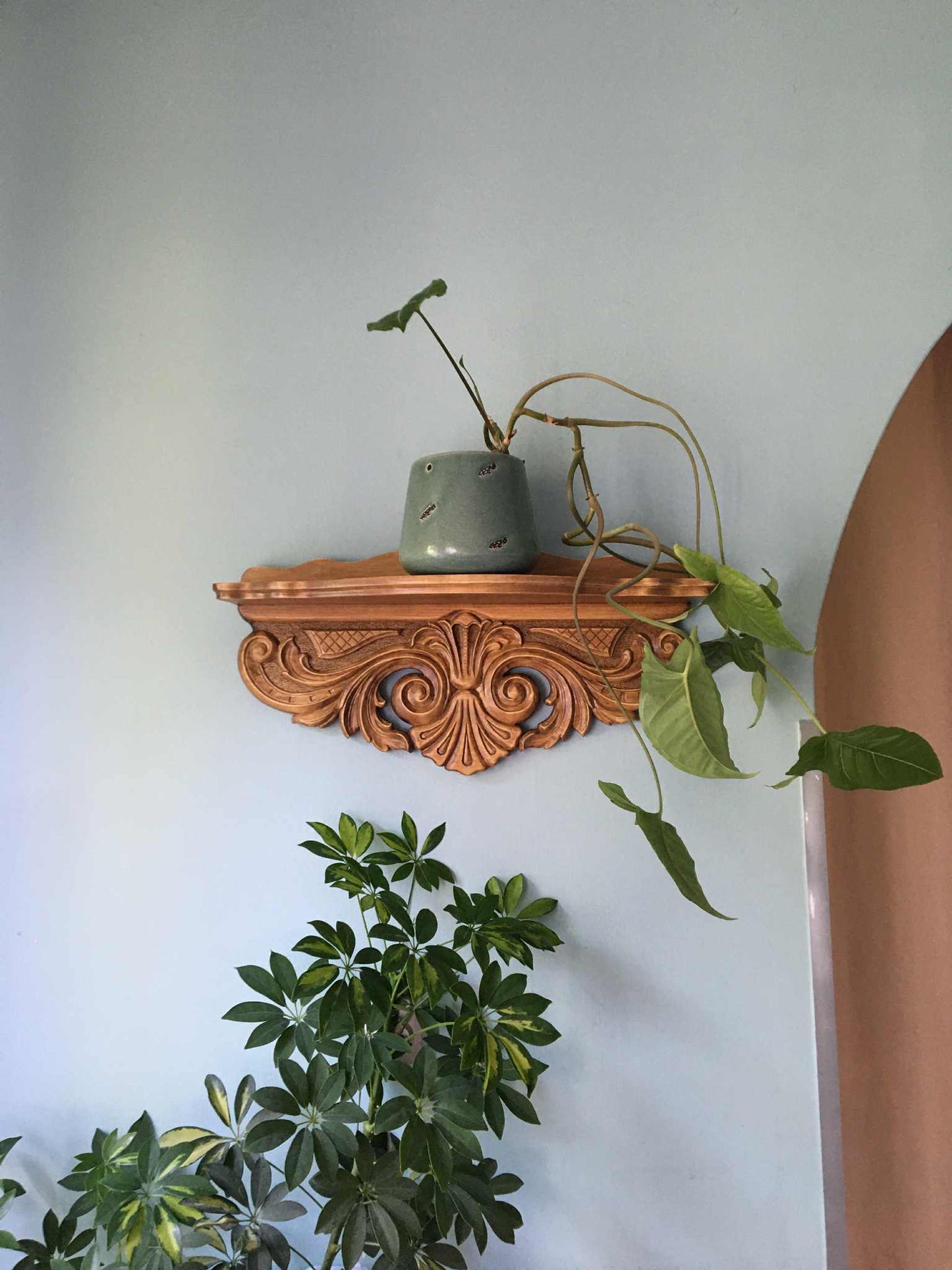 Handmade Linden Wood Shelf: Rustic Wall Decoration